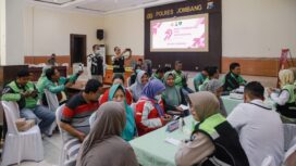 Masyarakat nampak antusias saat ikuti cek kesehatan gratis di Mapolres Jombang