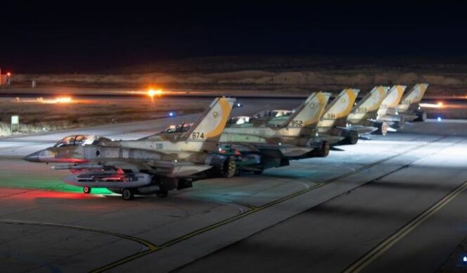 
					Gambar yang dibagikan oleh IDF pada hari Jumat menunjukkan jet tempur F-16 yang mereka katakan digunakan dalam operasi melawan Iran. Tentara Pembebasan Bersatu