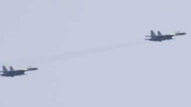 Ilustrasi jet tempur Jepang dan China