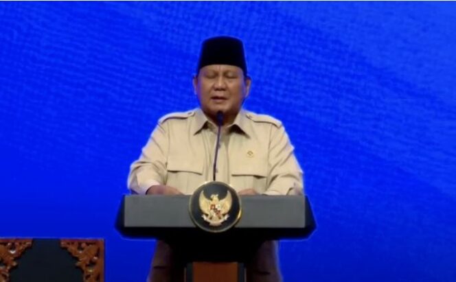 
					Presiden Prabowo umumkan kenaikan gaji hakim