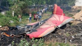 Tidak ada tanda kehidupan di puing Air India