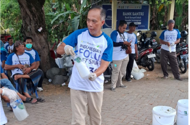 
					Pemkab Jombang melalui Brantas Berdaya hari ini Minggu, 15 Juni 2025, menggelar Pelatihan Reduksi Sampah Organik Rumah Tangga, sebuah langkah strategis untuk mendukung Program IDAMAN (Indonesia Daulat Mandiri Pangan). Foto: jombangkab.go.id