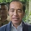 Akhir-akhir ini terlibat, Presiden ke 7 RI, Joko Widodo mengalami dugaan sakit  alergi kulit. Muhadjir Effendi, menduga hal disebabkan, saat Jokowi menggunakan sabun mandi yang disediakan oleh Vatikan, saat melakukan kunjungan pemakaman Sri Paus. Foto: kabarika.id
