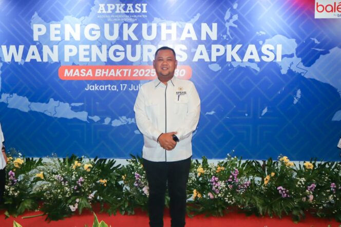 
					Foto: Istimewa
Gus Yani usai dilantik dalam kepengurusan Apkasi masa bakti 2025–2030