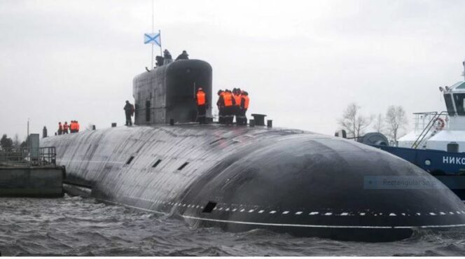 
					Kapal selam nuklir terbaru Rusia Knyaz Pozharsky di  pangkalan Rybachiy dekat pusat gempa