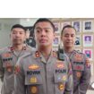 Kapolres Gresik AKBP Rovan Richard Mahenu (tengah), saat memberi penjelasan kepada awak media di Mapolres Gresik, Gresik, Jawa Timur, Senin (28/7/2025)