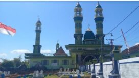 Masjdi Madegan usia 5 abad di Sampang yang masih kokoh berdiri  dibangun masa Panembahan Lemah Duwur