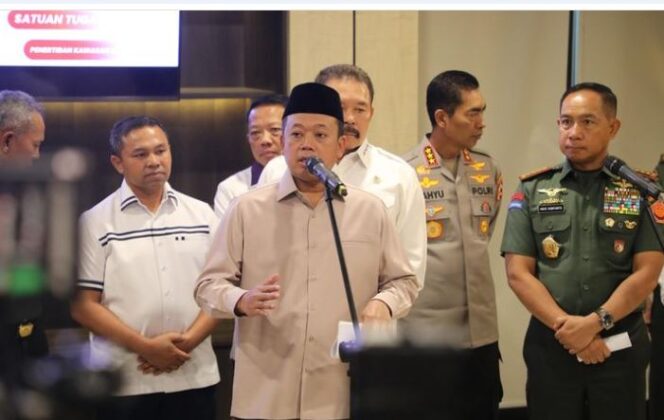 
					Menteri ATR/Kepala BPN, Nusron Wahid dalam kegiatan Penyerahan Penguasaan Kembali Kawasan Hutan Tahap II Seluas 1 Juta Hektare, dan Penguasaan TN Tesso Nilo serta Kebun Kelapa Sawit Hasil Penguasaan Satgas PKH, di Kejaksaan Agung, Jakarta, Rabu (09/07/2025).(Dok. Kementerian ATR/BPN)
