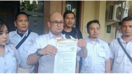 Ketua Bidang Hukum Relawan Hj. Mimik Idayana, Dimas Yemahura Alfarauq,SH.MH, resmi melaporkan dugaan fitnah dan pencemaran nama baik yang menyeret nama Wakil Bupati Sidoarjo.