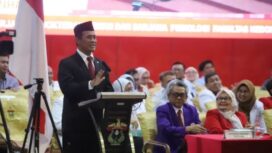 Mentan Amran Sulaiman saat memberi sambutan pada acara wisuda Universitas Hasanuddin Makassar (Unhas), Senin (14/7/2025) (Foto: Dok. Kementan)