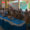 Pemerintah kecamatan Bareng, Jombang, menyelenggaran poemebakal teknis penyusunan analisa kelayakan usaha bagi warganya di balai desa Pulosari, Selasa, 8 Juli 200