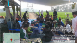 Suasana guyub rukun, penuh kearifan warga Gapotan Ngampungan, Bareng, Jombang , menyelenggarakan acara ritual Sedekah Wiwit Panen dan Tanam padi, Jumat, 18 Juli 2025. Foto: Dinas Pertanian Jombang