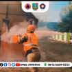 Tim Damkas Polos Jombang, melakukukan simulasi pemadaman di sebuah pabrik PT. Mufasufu Sejati Jaya Lestari, Kedungdowo, Ploso, Jombang, 22 Juli 2025. Foto: instagram@bpbdkab.jombang