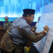 Warsubi, Bupati Jombang hadiri acara High Level Forum (HLF) Investasi Jawa Timur, di gedung negara Grahadi, Selasa, 15 Juli 2025. Foto: Diskominfo Jombang