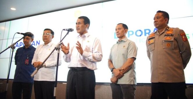 
					Menteri Pertanian (Mentan) Amran Sulaiman menyatakan Bareskrim Polri telah memanggil 10 perusahaan nakal terkait mafia beras. (Foto: Dok. Kementan RI)