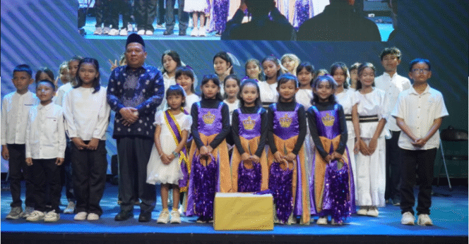
					Wakil Bupati Jombang, H Slamanudin Yazid mewakili bupati Jombang, menghadiri acara peringatan hari Anak-anak Nasional, yang diselenggarakan oleh Badan Musyawarah Antar Gereja (BAMAG) Jombang, Sabtu, 26 Juli 2025). Acara ini digelar di Gereja Sidang Pantekosta di Indonesia (GSPDI) Jombang, Jalan Buya Hamka No. 5. Jombang. Foto: Jombangkab.go.id

 
