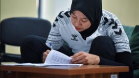 Megawati tanda tangan  kontrak dengan Manisa BBSK