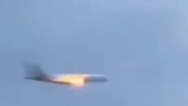Boeing 757-300 milik maskapai Jerman, Condor Airways terbakar di udara