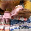 Uang berhubungan dengan saraf sakit