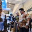 Bupati Jombang mengjeguk stand Jombang di ajang APKASI Otonomi Expo 2025 di berlangsung pada 28–30 Agustus di Hall 5 dan 6 Indonesia Convention Exhibition (ICE) BSD Tangerang. Bupati Warsubi menyempatkan diri mennegak stand tersebut, Jumat 29 Agustus 2025. Foto: Diskominfo Pemkab Jombang
