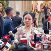 Ketua MPR, Puan Maharani membantah kenaikan pendapatan anggota DPR RI, kini mencapai Rp 3 juta/ hari atau sekitar Rp 100 juta/ bulan. Dia menyebut sebagai pengganti uang sewa rumah. Foto: bisnika.hops.id