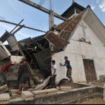 Gereja Elim di kota Poso robih, akibat gempa 6.0 magnetudo, yang terjadi sekitar pukul 6.30 WITA. Saat puluhan jemaat Gereja Elim sedang menjalankan kebaktian Minggu. Akibatnya sejimlah jemaaat tertimpa bangunan dan mengalami luka-luka. Foto: antaranews.id