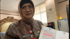 Kepala BKD Pemprov Jatim, Sri Wahyuni mengeluarkan surat edaran  800/5815/204.1/2025 tentang penggunaan pakaian umum oleh ASN dan larangan menggunakan kendaraan dinas, Sabtu 30 Agustus 2025. Foto: adakabar.com