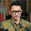 Juru Bicara KPK Budi Prasetyo memberikan keterangan pers dari Jakarta, Kamis, 14 Agustus, terkait penjualan kuota haji yang diduga juga melibatkan asosiasi travel haji. Foto: antaranews.com