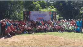 Wouwww, Dinsos Pemkab Jombang bikin acara keren melakukan liburan dan refrsehing bersama 225 eks ODGJ dan seluruh stake holder pekerja sosial bertema Karepe Mesemi Bojo! (Kawasan Rehabilitasi Sosial Penyandang Disabilitas Mental Sejahtera Mandiri Kabupaten Jombang) di area lokasi wisata Trawan, Kabuoaten Mojokerto, Minggu 3 Agustus 2025. Foto: Jombangkab.go.id