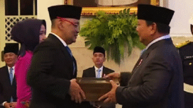 Gus Irfan adalah nama panggilan dari KH Mochamad Irfan Yusuf Hasyim, putra dari KH Yusuf Hasyim dan cucu dari KH Hasyim Asy'ari, pendiri Nahdlatul Ulama (NU). Foto: Setneg