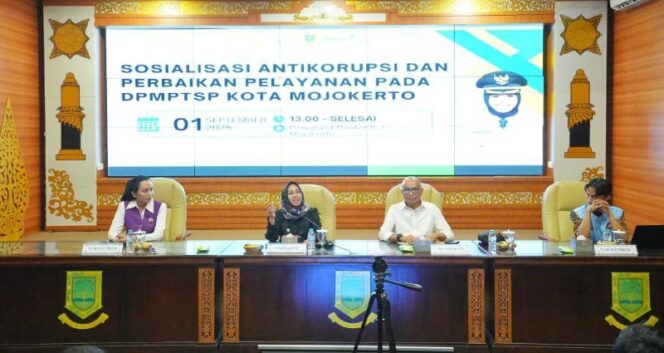 
					Wali Kota Mojokerto Komitmen Berikan Layanan Prima dan Anti Korupsi