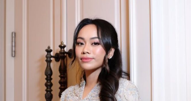 
					Staf Khusus Presiden Bidang Pariwisata, Zita Anjani pamer kegiatan sosial setelah minta maaf gegara batal jadi pembicara di Unpad. (Instagram/zitaanjani).