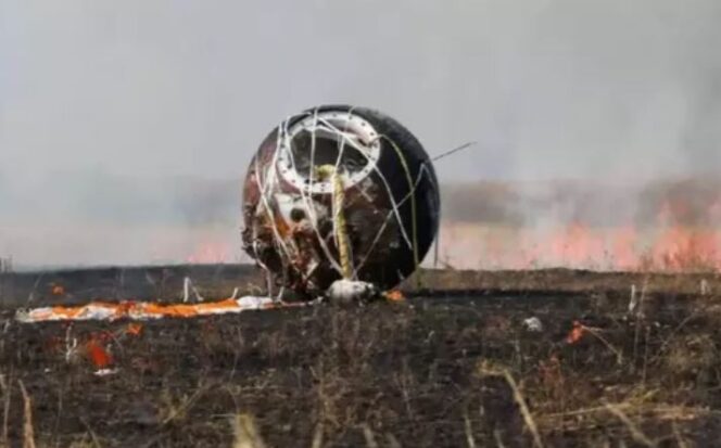 
					Bahtera Nuh mendarat di padang rumput