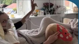 Bella dirawat di RS karena penyakit lyme