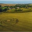 Lingkaran circle crops ini buatan manusia atau alien? Kalo alien apa dia memakai phi