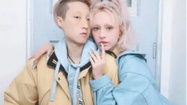 Etta Ng (Kiri), putri bintang seni bela diri Jackie Chan dan Miss Asia 1999 Elaine Ng, dan istrinya Andi Autumn. Foto dari supertopik Etta Ng, weibo