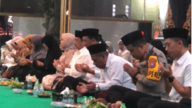 Bupati, Kapolres, Dandom Jombang, bersama camat, kepala desa, luar se Jombang menyelenggarakan doa bersama, dan konolidasi menjaga keamanan wilayah, Selasa 2 September 2025, di pendopo pemkab Jombang, Selasa 2 September 2025. Foto: jombangkab.go.id