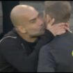 Pep mencium wasit ke-4 Craig Pawson saat mengira timnya menang