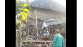 Sejumlah bangunan diantaranya masjid di Desa Sidowangi, dan rumah warga di Desa Bimorejo, Kecamatan Wongsorejo, Banyuwangi mengalami kerusakan akibat gempa Magnitudo 5,7 yang berpusat 46 km Timur Laut Banyuwangi pada Kamis sore (25/9/25) pukul 16.04 WIB. Foto: Instagram@bwi.ifo