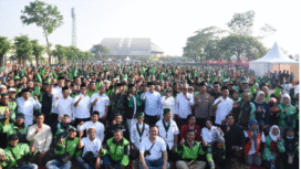 Forkopimda Sidoarjo menyelenggarakan acara dia bersama untuk  mendiang Affan Kurniawan, ojol yang tewas ditabrak rantis (Baracuda) Brimob. Acara ini dilaksanakn GOR Sidoarjo, Jumat 5 September 2025. Foto: Dok/pemkab sidoarjo
