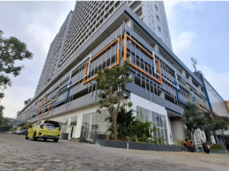 Para penghuni Icon Apartemen di Gredik terkejut setelah mendapat pemberitahuan dari pihak pengembang PT Raya Bumi Nusantara Permai (RBNP), bahwa sertipikat induk tanah untuk bangunan dijaminkan ke bank. Foto: istimewa