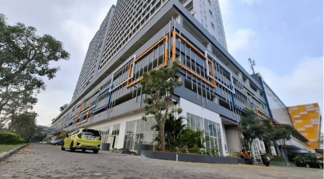Para penghuni Icon Apartemen di Gredik terkejut setelah mendapat pemberitahuan dari pihak pengembang PT Raya Bumi Nusantara Permai (RBNP), bahwa sertipikat induk tanah untuk bangunan dijaminkan ke bank. Foto: istimewa