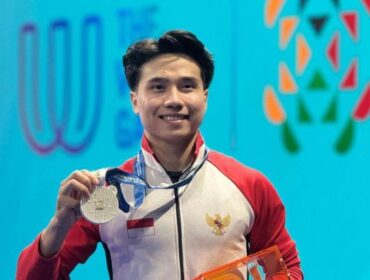 Seraf Naro Siregar meraih medali emas nomor Daoshu pada Kejuaraan Dunia Wushu 2025 di Brasil (Foto: PB WI)
