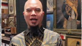 Musisi Ahmad Dhani didesak mundur dari iursi anggota DPR-RI, tetapi dia menajwab permintaan itu akan membuar 140.000 pendukunya di Jatim akan marah. Foto: Instagram@kopidewa19
