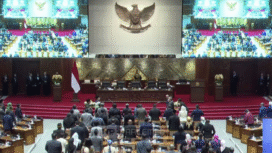 Gedung megah berisi sekitar 580 anggota dewan terhomrat menelan anggaran Rp 9,96 trliun untuk tahun anggaran 2025 ini. Foto: tangkap layar TV Parlemen