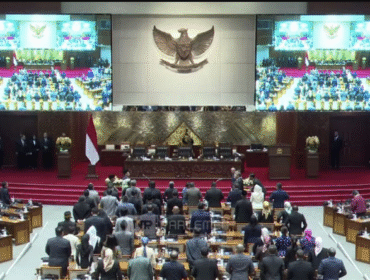 Gedung megah berisi sekitar 580 anggota dewan terhomrat menelan anggaran Rp 9,96 trliun untuk tahun anggaran 2025 ini. Foto: tangkap layar TV Parlemen
