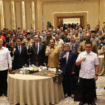 Bupati Jombang H Warsubi bersama jajarannya hadir dalam penandatangan SKB Tiga Menteri menunjuk pemerintah Jombang sebagai pelaksana piloct project penyelenggaraan perizinan tenaga medis dan tenaga kesehatan melalui Mal Pelayanan Publik Digital Nasional (MPPDN) versi baru. Penandatanganan dilaksanakan di Jakarta, Selasa, 9 September 2025. Foto: Dinas Kominfo Pemkab Jombang