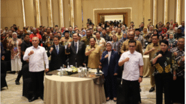 Bupati Jombang H Warsubi bersama jajarannya hadir dalam penandatangan SKB Tiga Menteri menunjuk pemerintah Jombang sebagai pelaksana piloct project penyelenggaraan perizinan tenaga medis dan tenaga kesehatan melalui Mal Pelayanan Publik Digital Nasional (MPPDN) versi baru. Penandatanganan dilaksanakan di Jakarta, Selasa, 9 September 2025. Foto: Dinas Kominfo Pemkab Jombang