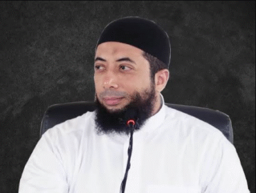 Ustad Khalid Basalamah mengaku sebagai korban dalam kasus jual blei kuota haji, dia pun mengembalikan uang sebesar Rp 9.2 miliar kepada KPK. Foto: dalamislam.com