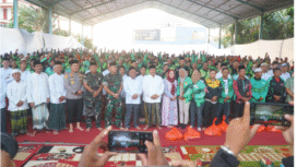 Pejabat Forkopimda Jombang hadiri acara doa bersama yang diselenggarakan oleh komunitas Ojol Jombang untuk mendoakan mendiang Affan Kurniawan, serta keamanan wilayah Jombang di masjid Masjid As-Sami’, Mojokrapak, Jombang, Senin 1 September 2025. Foto: Diskominfo Pemkab Jombang